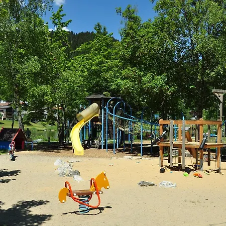 Lakeside - 3.5 Am Laaxersee *